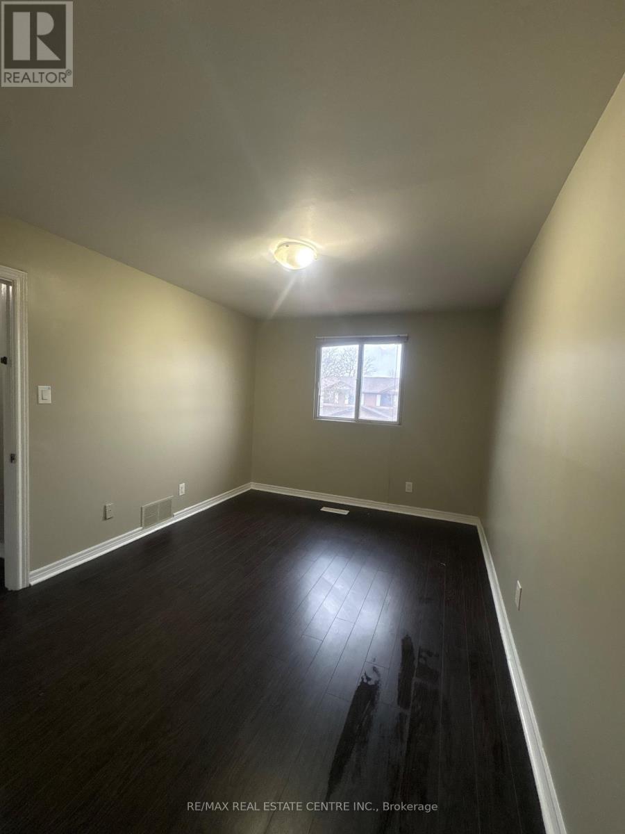 199 - 199 Baronwood Court, Brampton, Ontario  L6V 3H9 - Photo 11 - W13074192