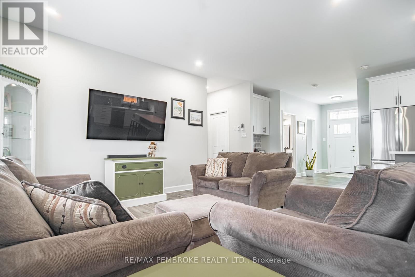 33 Durant Street, Petawawa, Ontario  K8H 0G3 - Photo 19 - X13076580
