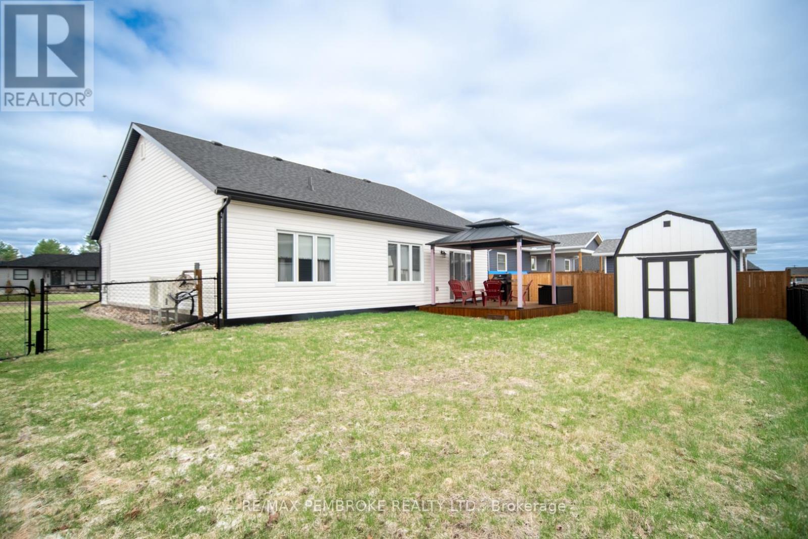 33 Durant Street, Petawawa, Ontario  K8H 0G3 - Photo 44 - X13076580