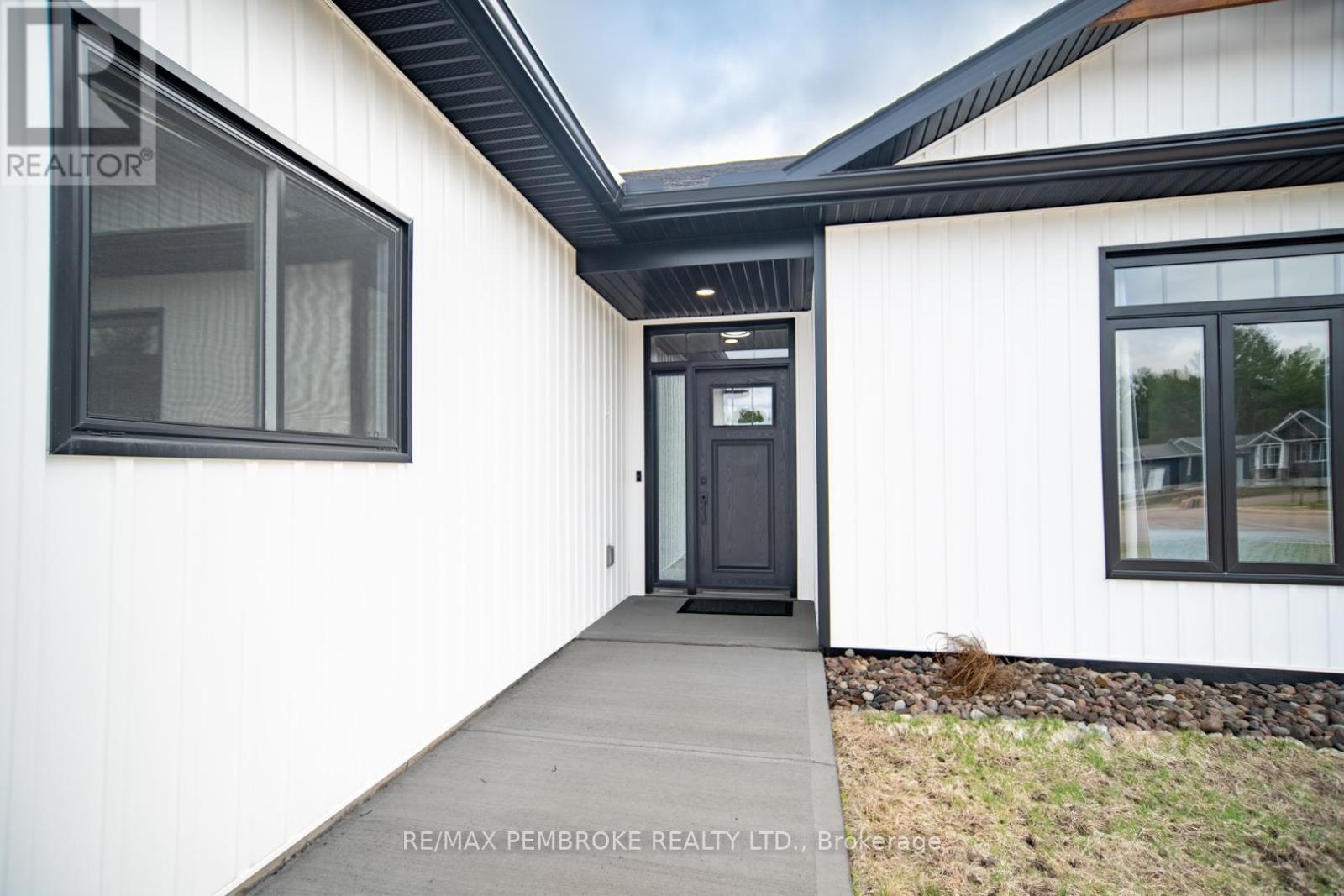 33 Durant Street, Petawawa, Ontario  K8H 0G3 - Photo 45 - X13076580
