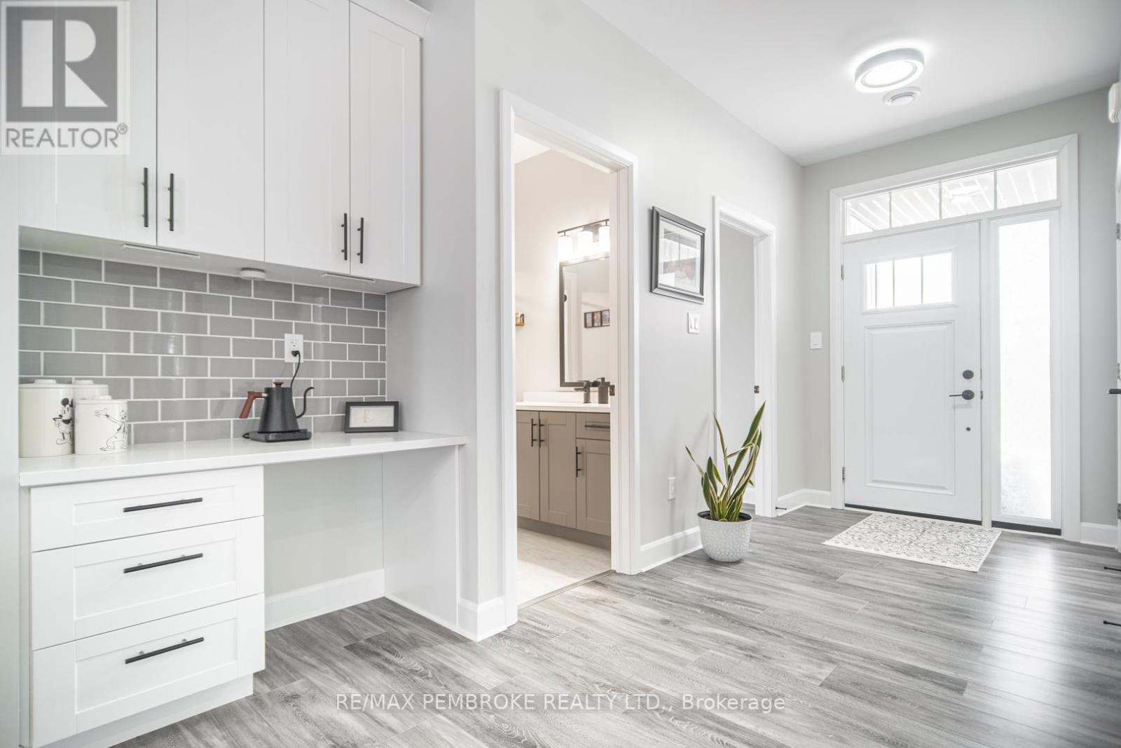 33 Durant Street, Petawawa, Ontario  K8H 0G3 - Photo 5 - X13076580