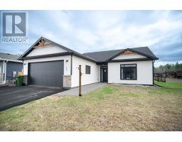 33 DURANT STREET, Petawawa, Ontario