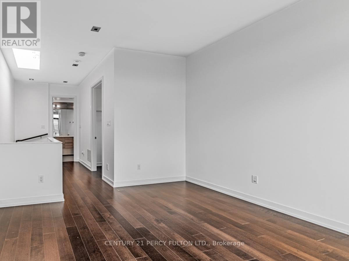 33 Achtman Lane, Toronto, Ontario  M6G 4C5 - Photo 15 - C13076490