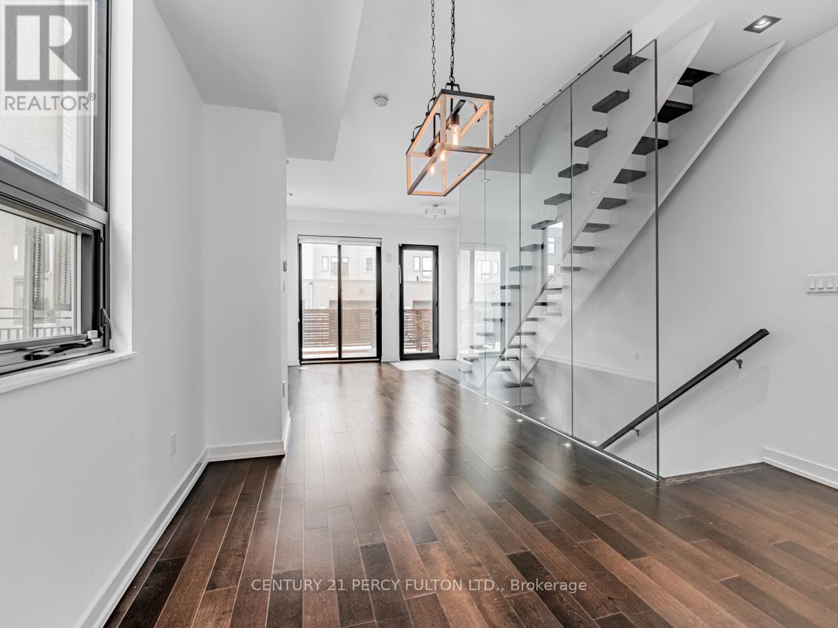 33 Achtman Lane, Toronto, Ontario  M6G 4C5 - Photo 5 - C13076490