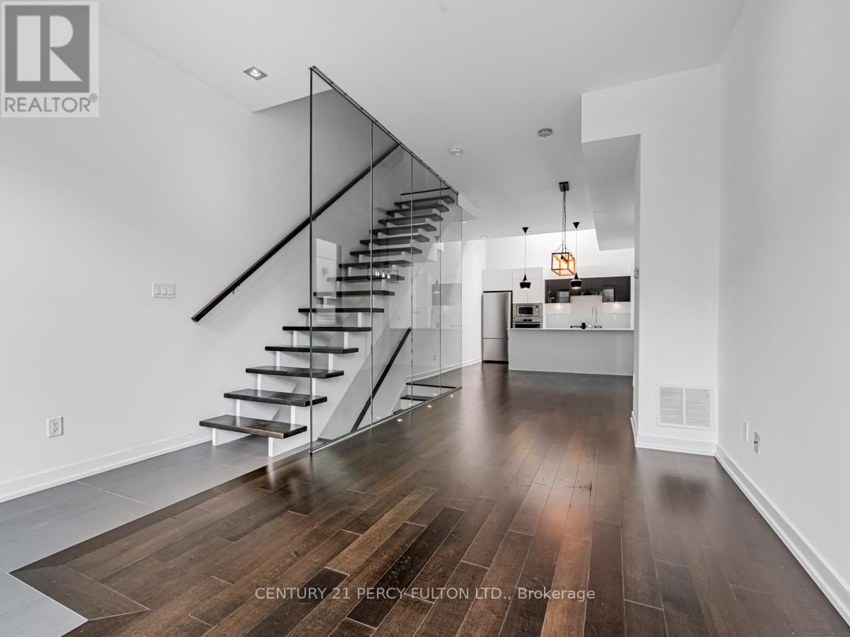 33 Achtman Lane, Toronto, Ontario  M6G 4C5 - Photo 7 - C13076490