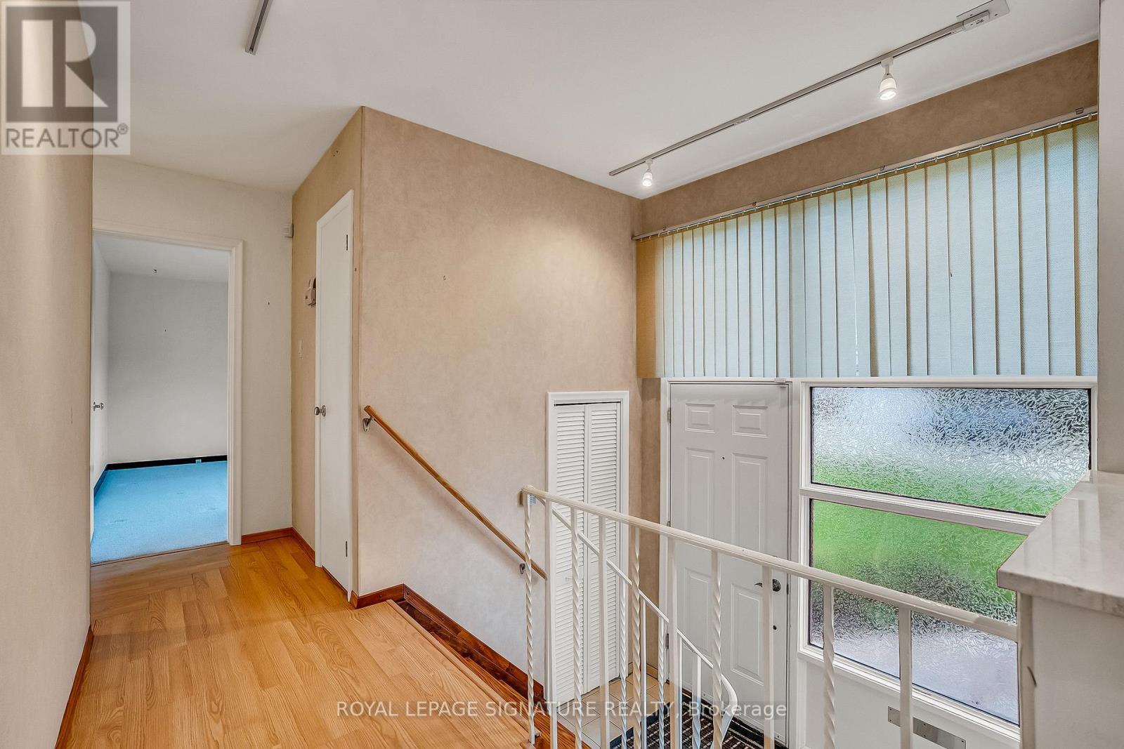 85 Three Valleys Drive, Toronto, Ontario  M3A 3B8 - Photo 2 - C13076596