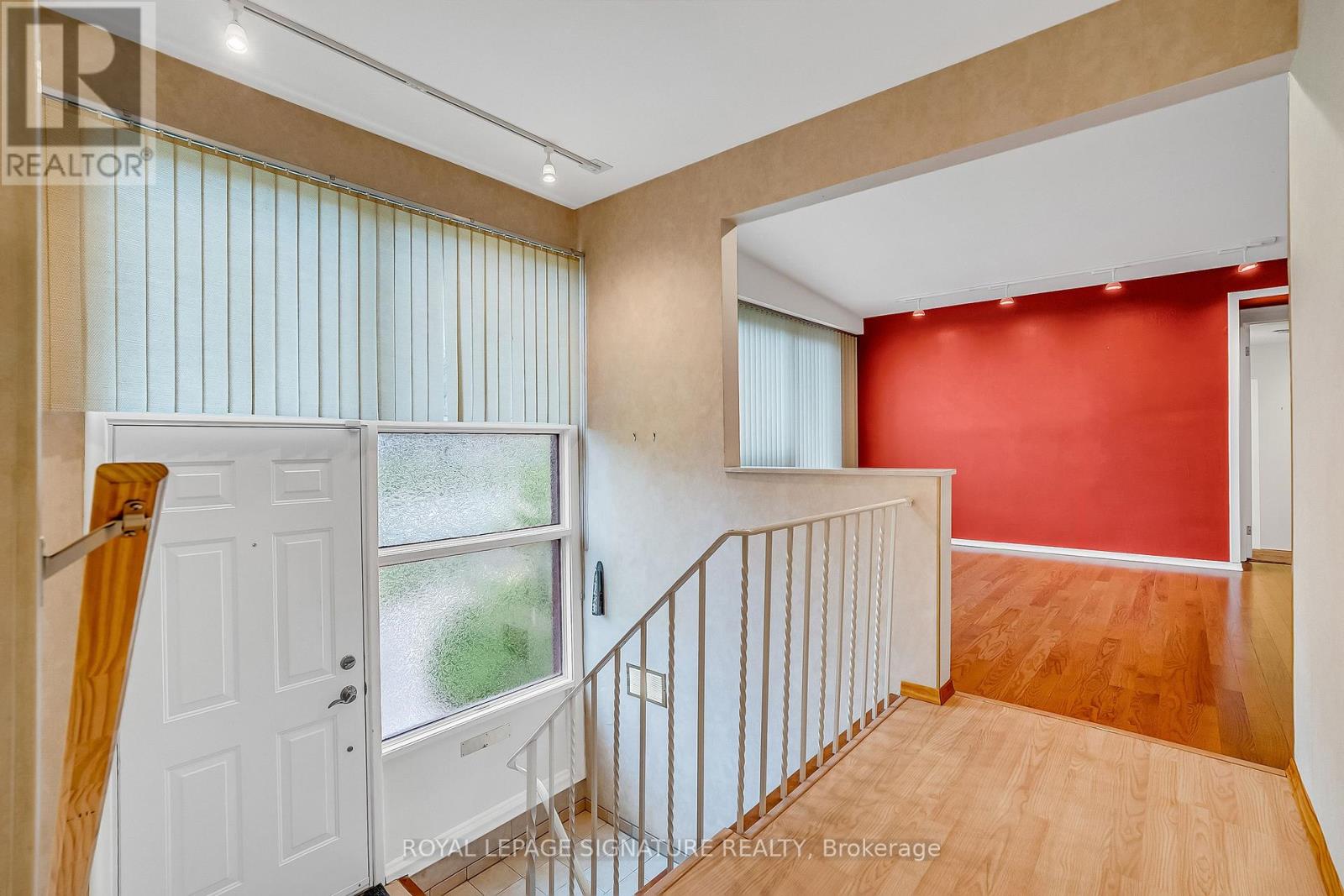85 Three Valleys Drive, Toronto, Ontario  M3A 3B8 - Photo 3 - C13076596