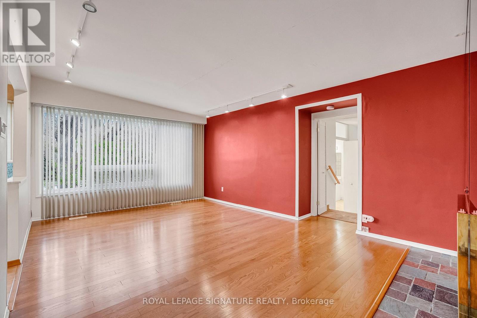 85 Three Valleys Drive, Toronto, Ontario  M3A 3B8 - Photo 4 - C13076596