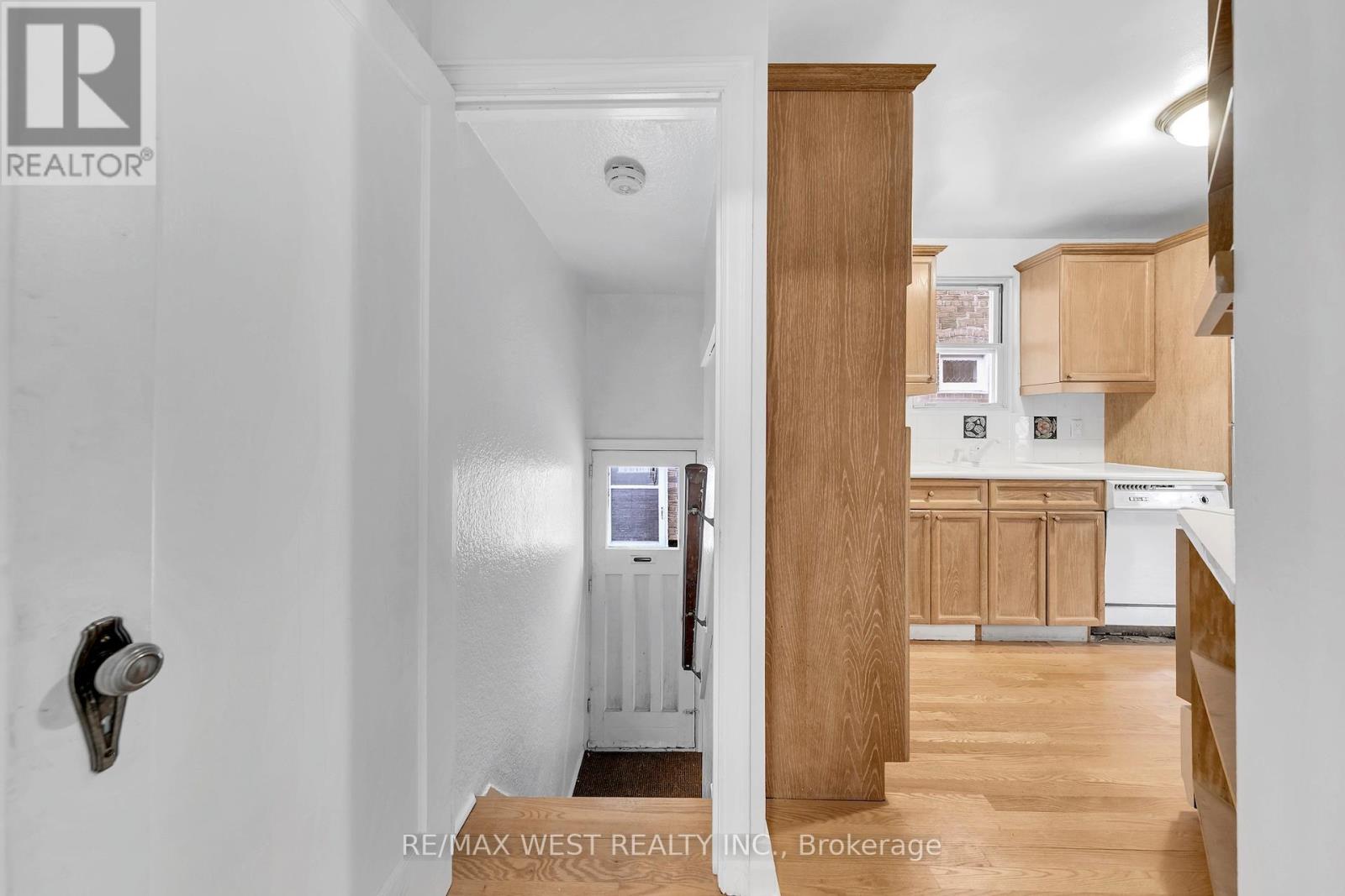 284 Fairlawn Avenue, Toronto, Ontario  M5M 1T1 - Photo 10 - C13076612