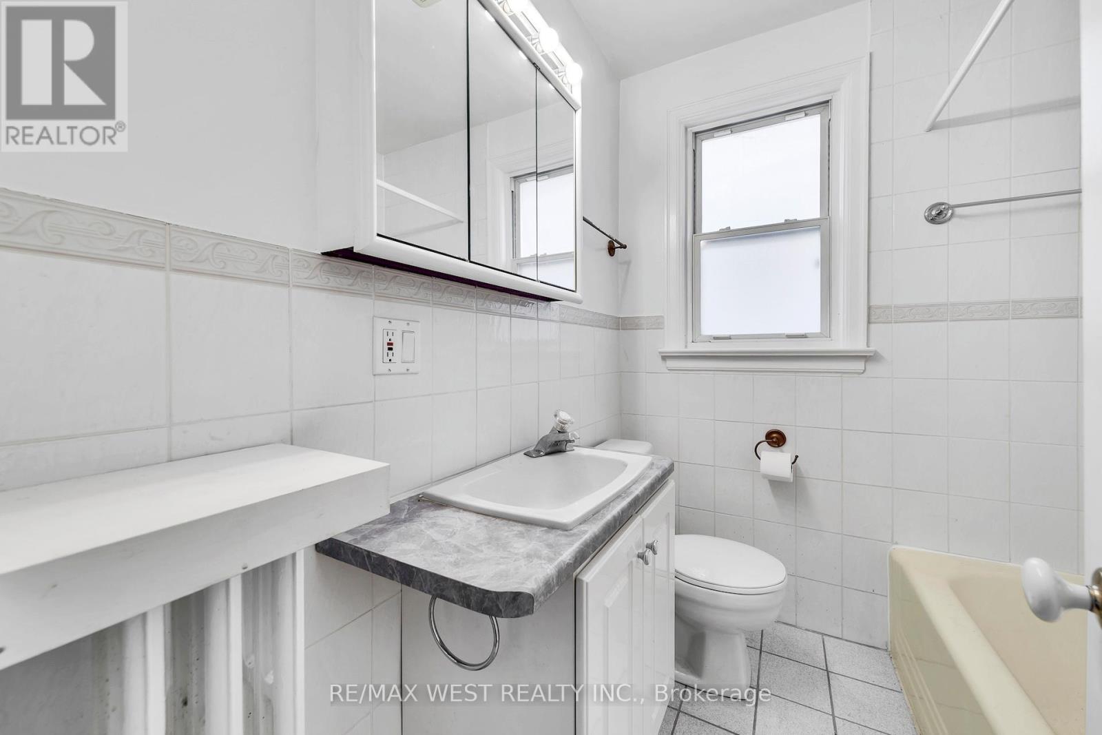 284 Fairlawn Avenue, Toronto, Ontario  M5M 1T1 - Photo 18 - C13076612