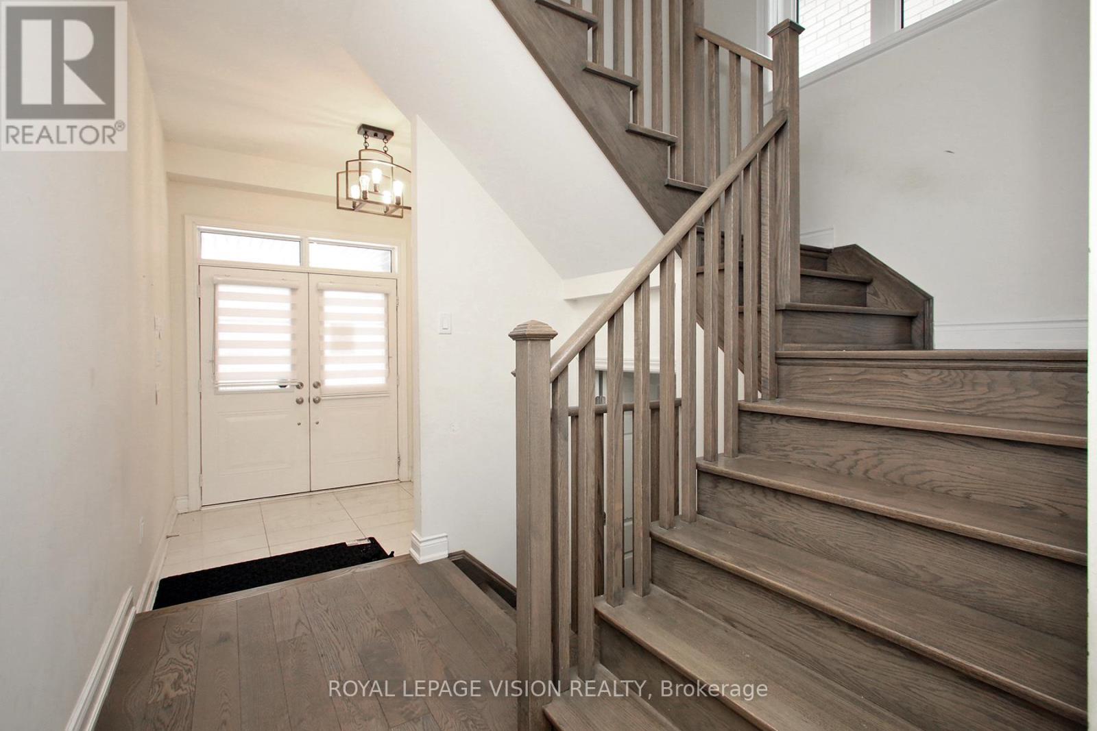 67 Ogston Crescent, Whitby, Ontario  L1P 0H2 - Photo 2 - E13076446