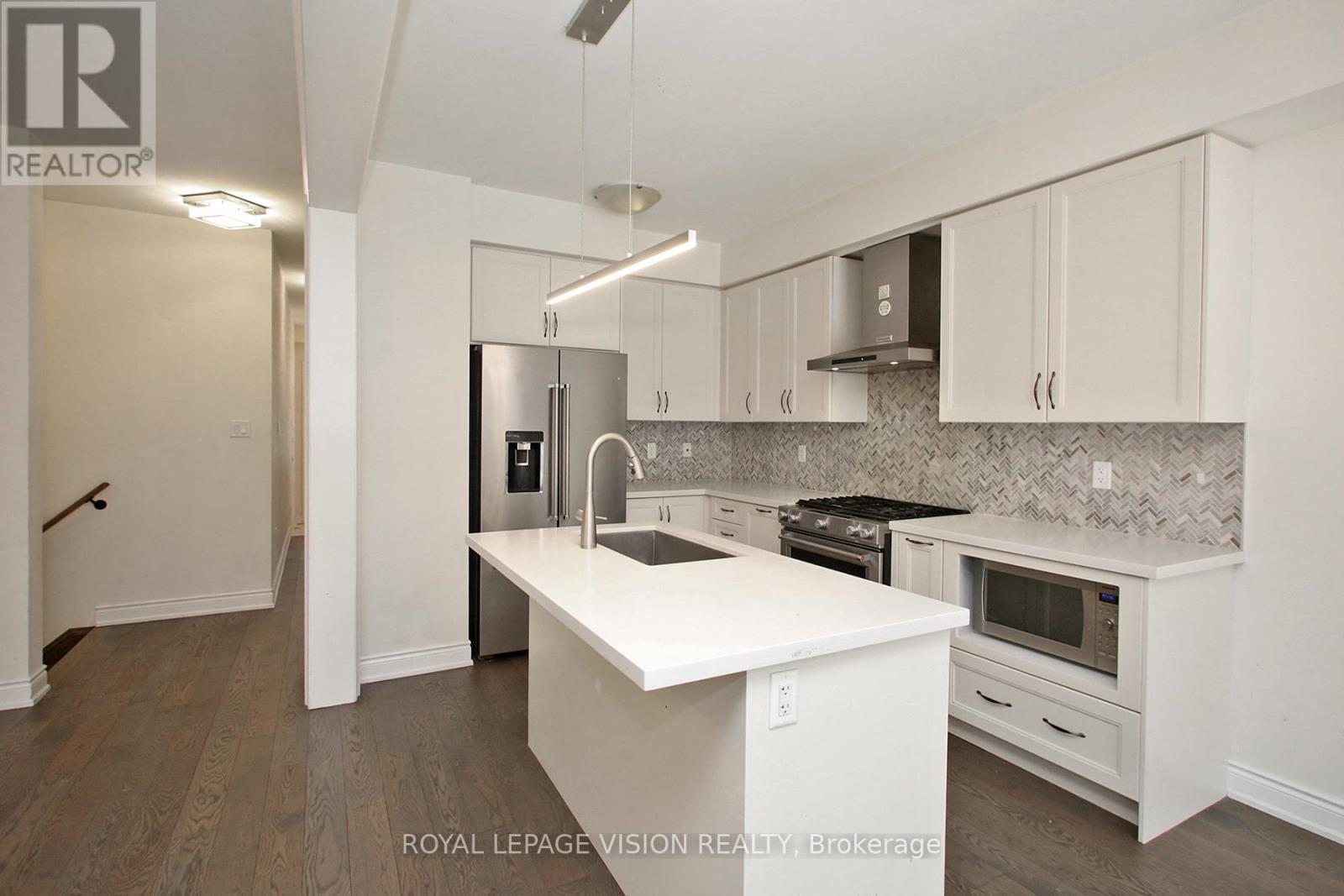 67 Ogston Crescent, Whitby, Ontario  L1P 0H2 - Photo 7 - E13076446