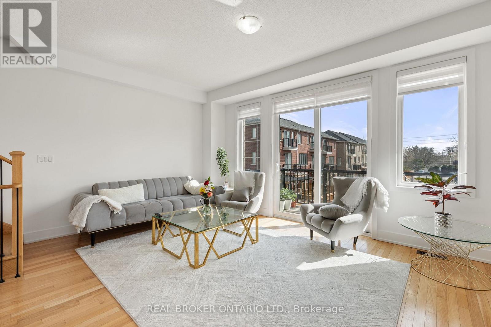 9 Nautical Way, Whitby, Ontario  L1N 0N2 - Photo 3 - E13076486