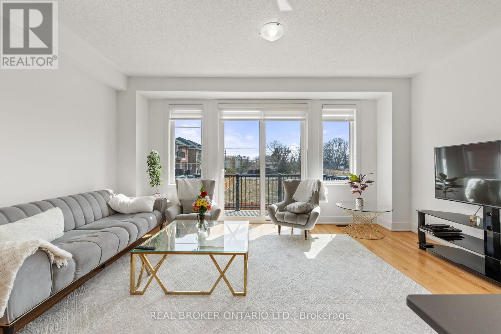 9 Nautical Way, Whitby, Ontario  L1N 0N2 - Photo 4 - E13076486