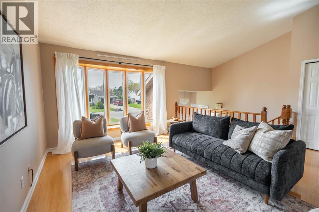 10 D'andrea Trail, Sarnia, Ontario  N7S 6H2 - Photo 7 - 26009902