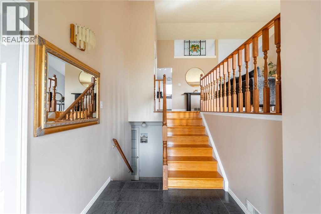 10 D'andrea Trail, Sarnia, Ontario  N7S 6H2 - Photo 4 - 26009902