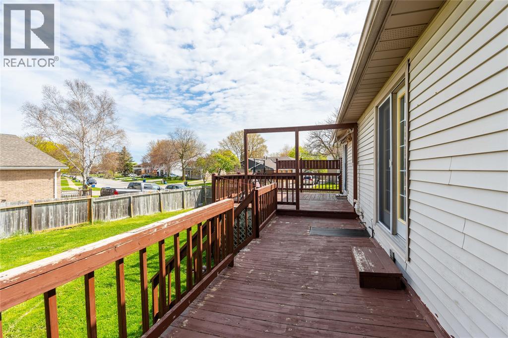 10 D'andrea Trail, Sarnia, Ontario  N7S 6H2 - Photo 35 - 26009902