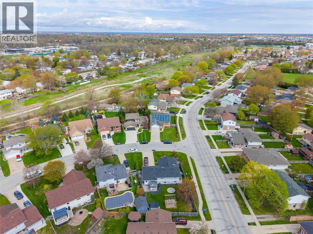 10 D'andrea Trail, Sarnia, Ontario  N7S 6H2 - Photo 46 - 26009902