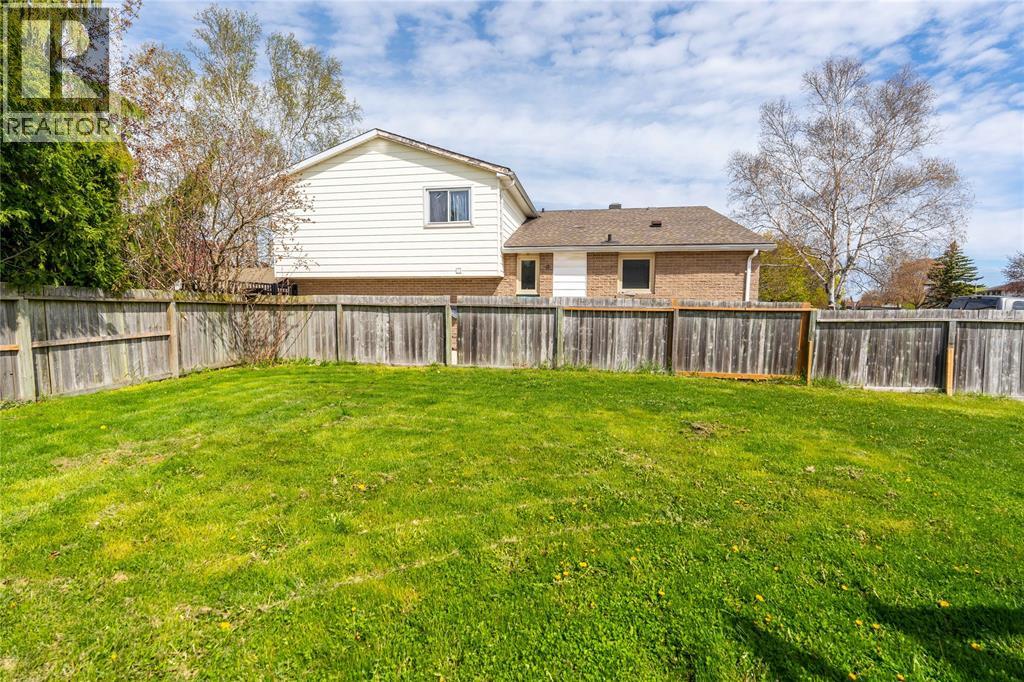 10 D'andrea Trail, Sarnia, Ontario  N7S 6H2 - Photo 36 - 26009902