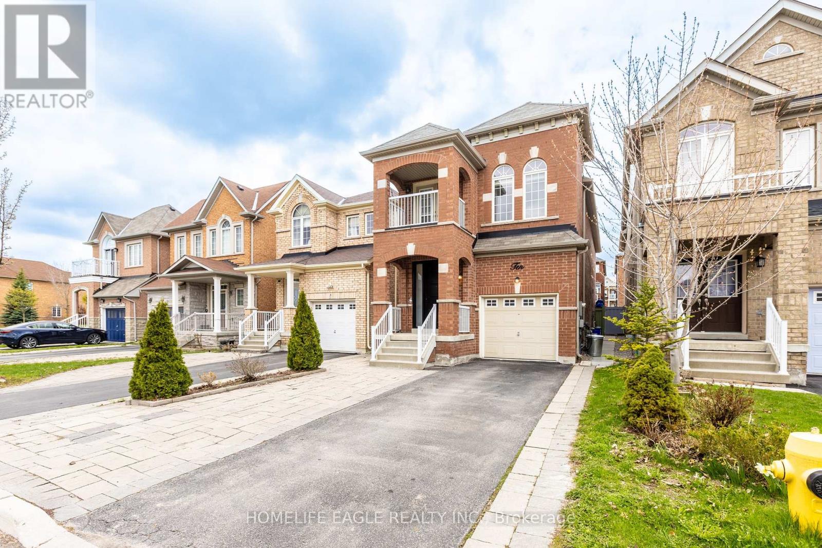 10 Big Hill Crescent, Vaughan, Ontario  L6A 4S1 - Photo 2 - N13076448
