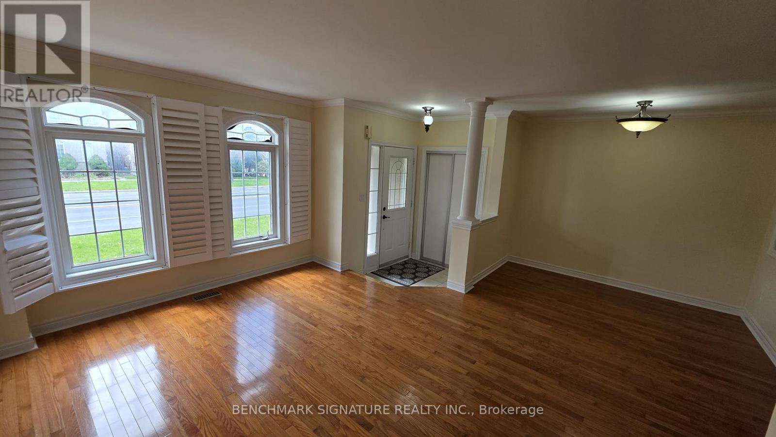 2030 Bur Oak Avenue, Markham, Ontario  L6E 1X6 - Photo 2 - N13076468