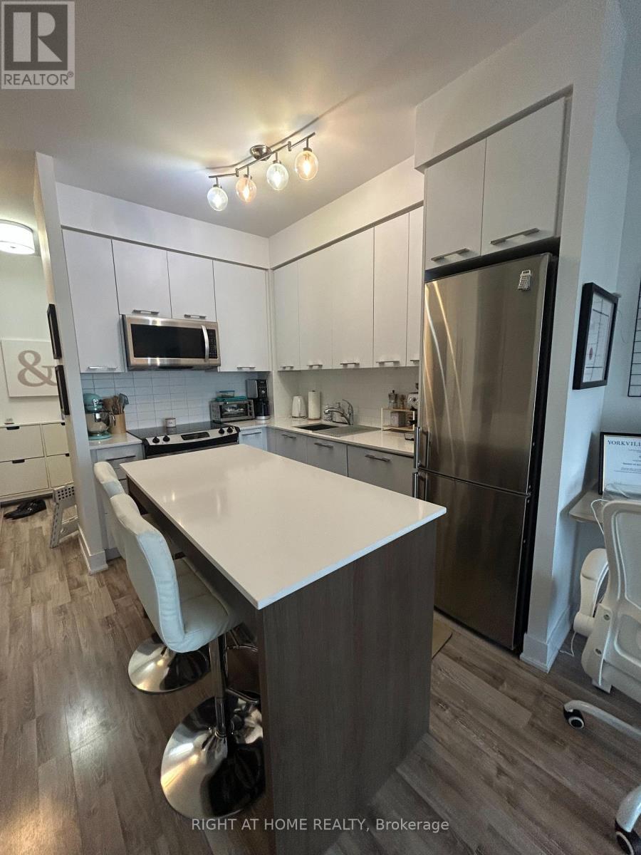 1003 - 9471 Yonge Street, Richmond Hill, Ontario  L4C 0Z5 - Photo 6 - N13076524
