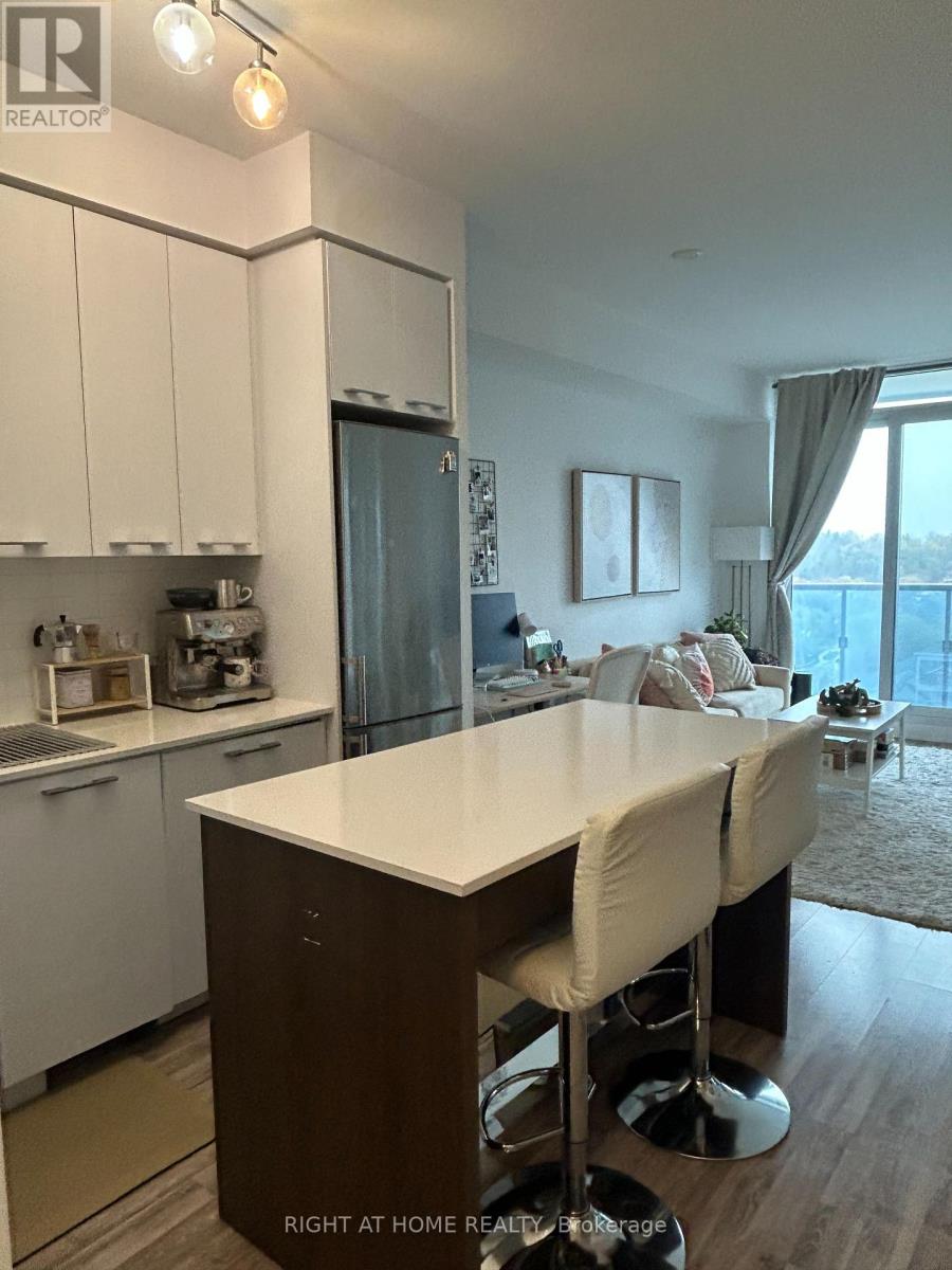 1003 - 9471 Yonge Street, Richmond Hill, Ontario  L4C 0Z5 - Photo 7 - N13076524