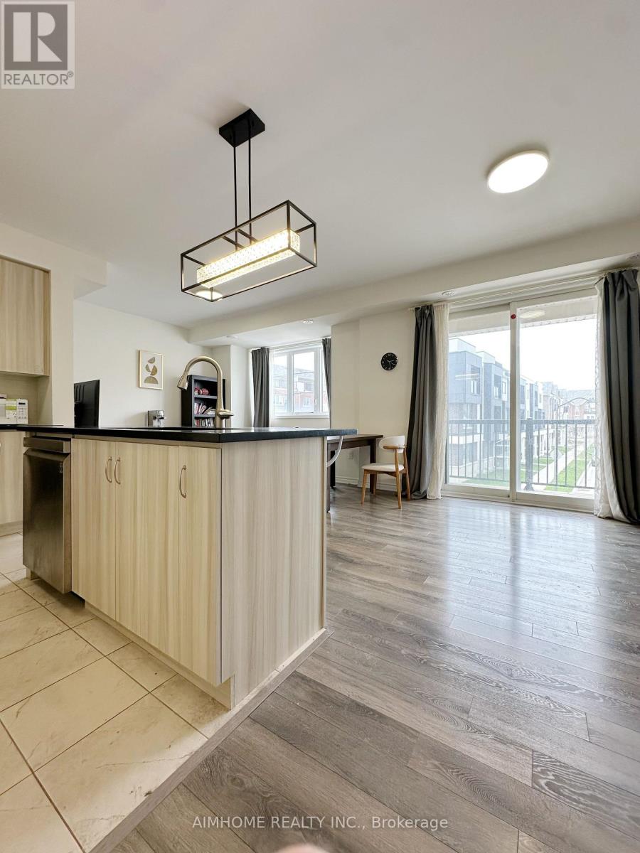 51 Frederick Wilson Avenue, Markham, Ontario  L6B 1N1 - Photo 3 - N13076526