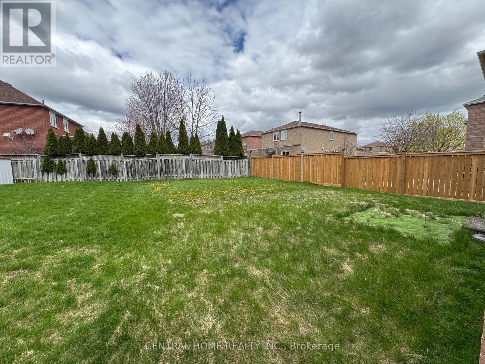 10 Cedarhurst Drive, Richmond Hill, Ontario  L4S 1B7 - Photo 4 - N13076600