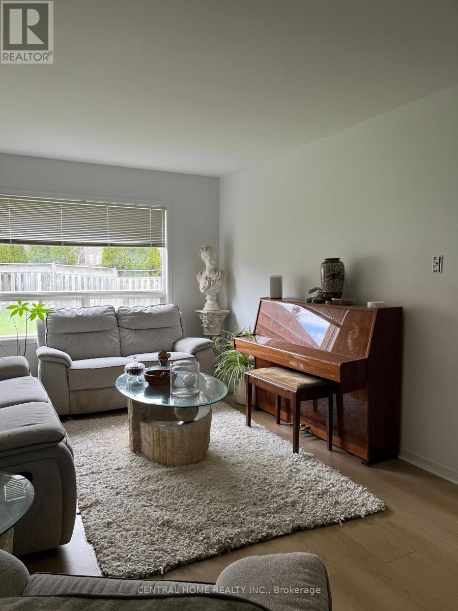 10 Cedarhurst Drive, Richmond Hill, Ontario  L4S 1B7 - Photo 8 - N13076600
