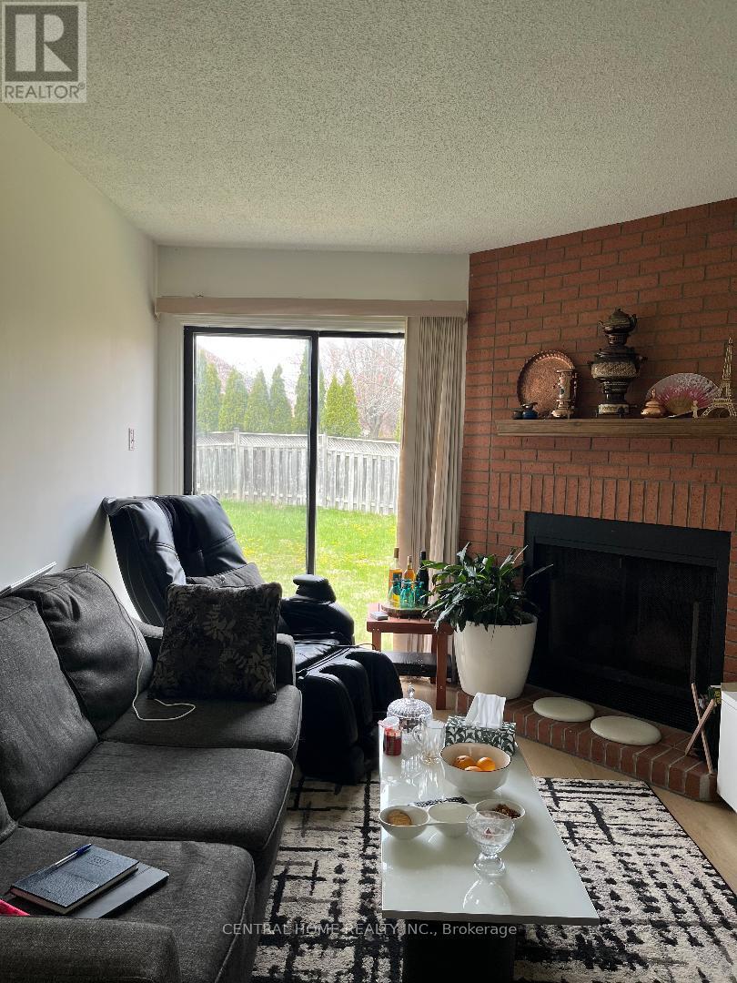 10 Cedarhurst Drive, Richmond Hill, Ontario  L4S 1B7 - Photo 9 - N13076600