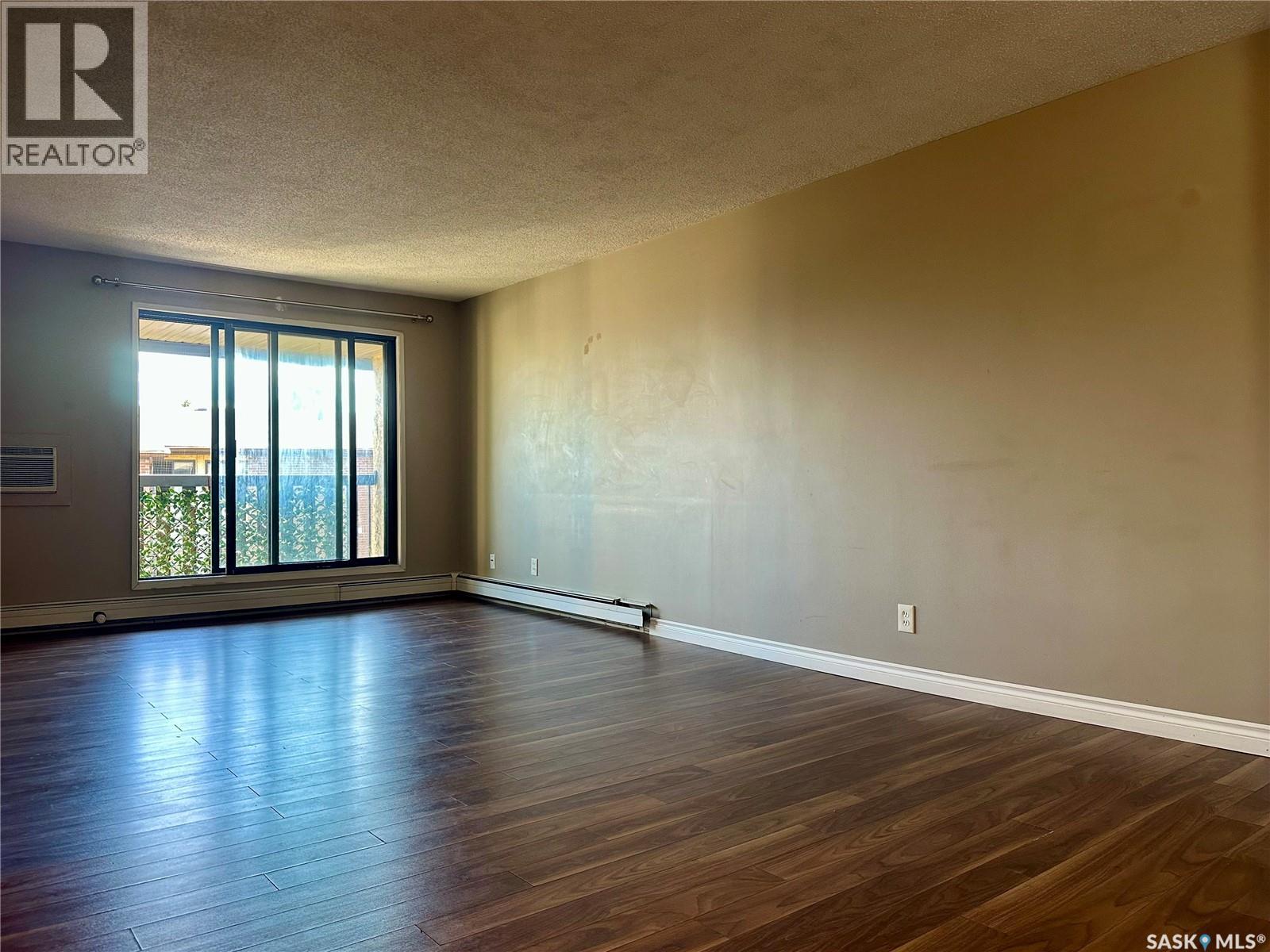 312 315 Tait Crescent, Saskatoon, Saskatchewan  S7H 5K6 - Photo 4 - SK034691