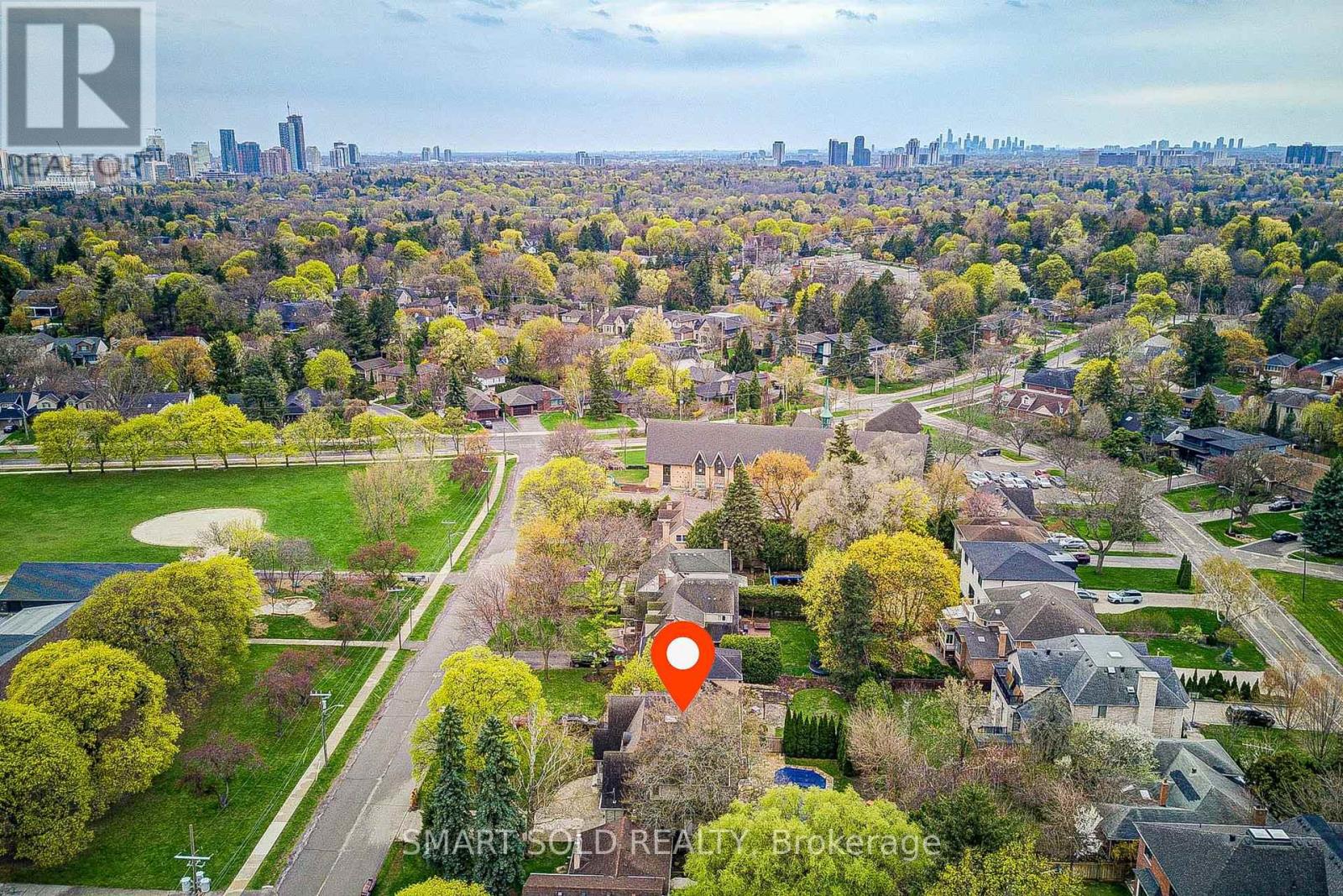 70 Hartfield Road, Toronto, Ontario  M9A 3E2 - Photo 2 - W13076456