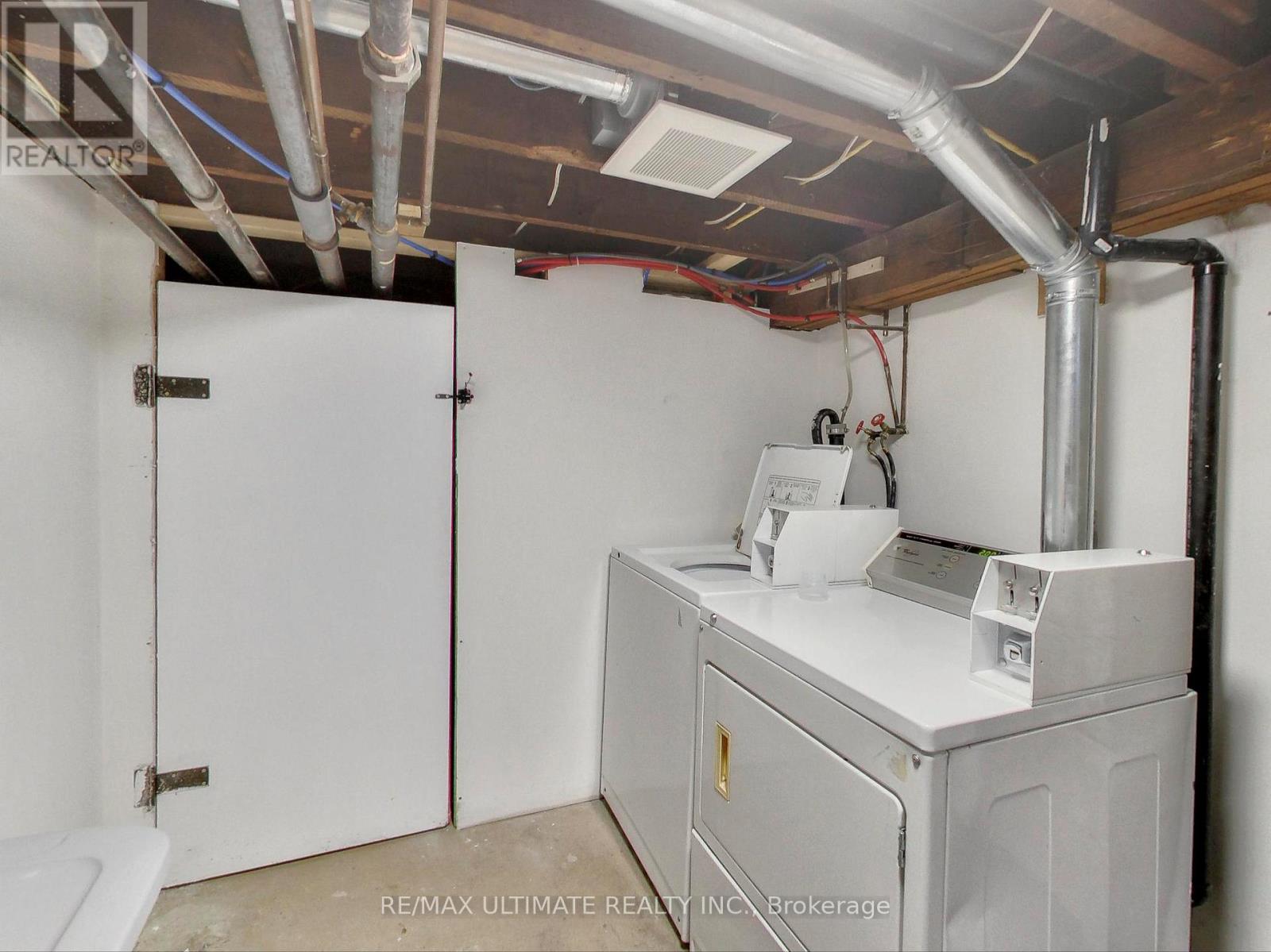 B - 1652 Dufferin Street, Toronto, Ontario  M6H 3L8 - Photo 18 - W13076472