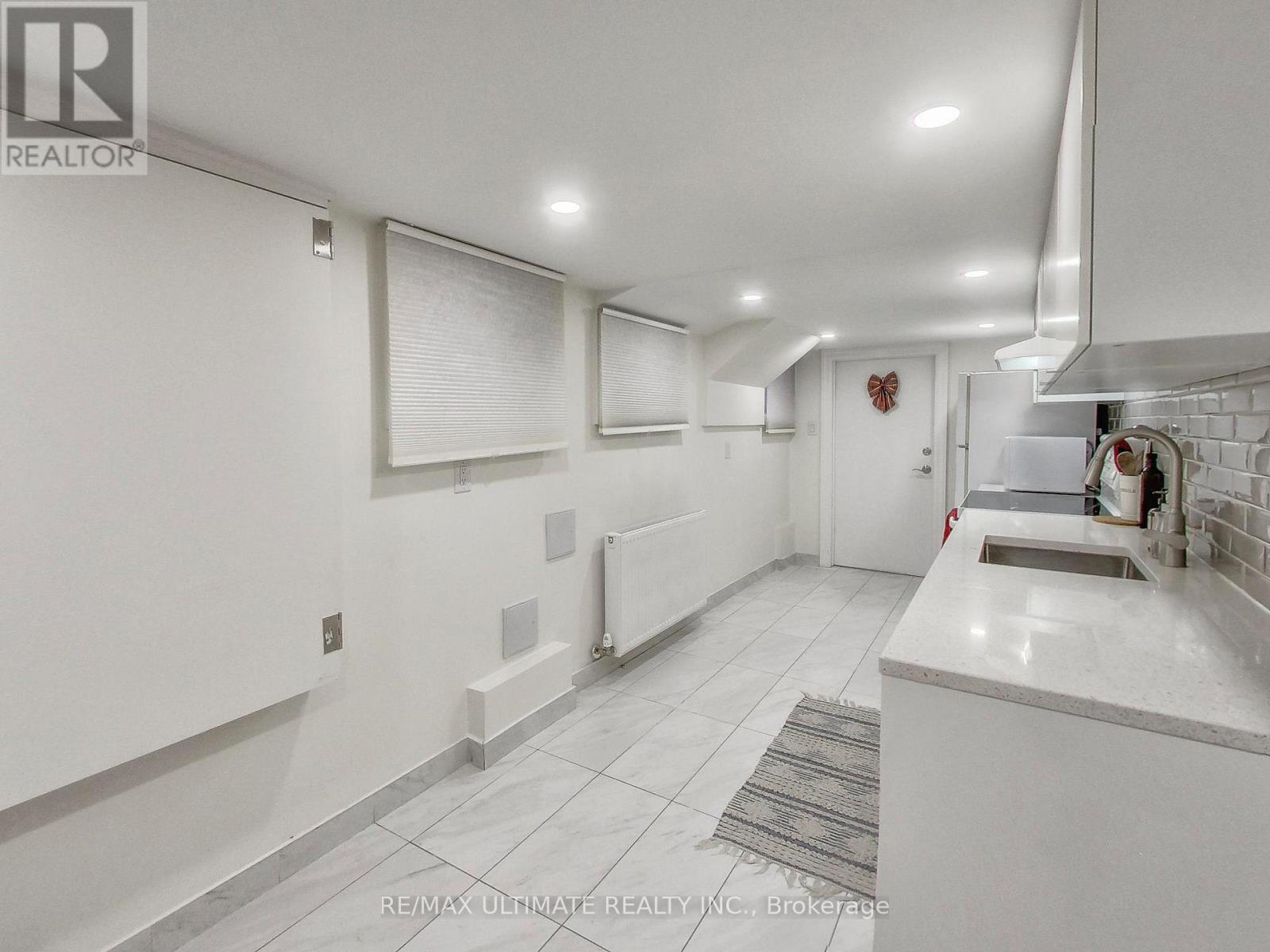 B - 1652 Dufferin Street, Toronto, Ontario  M6H 3L8 - Photo 7 - W13076472