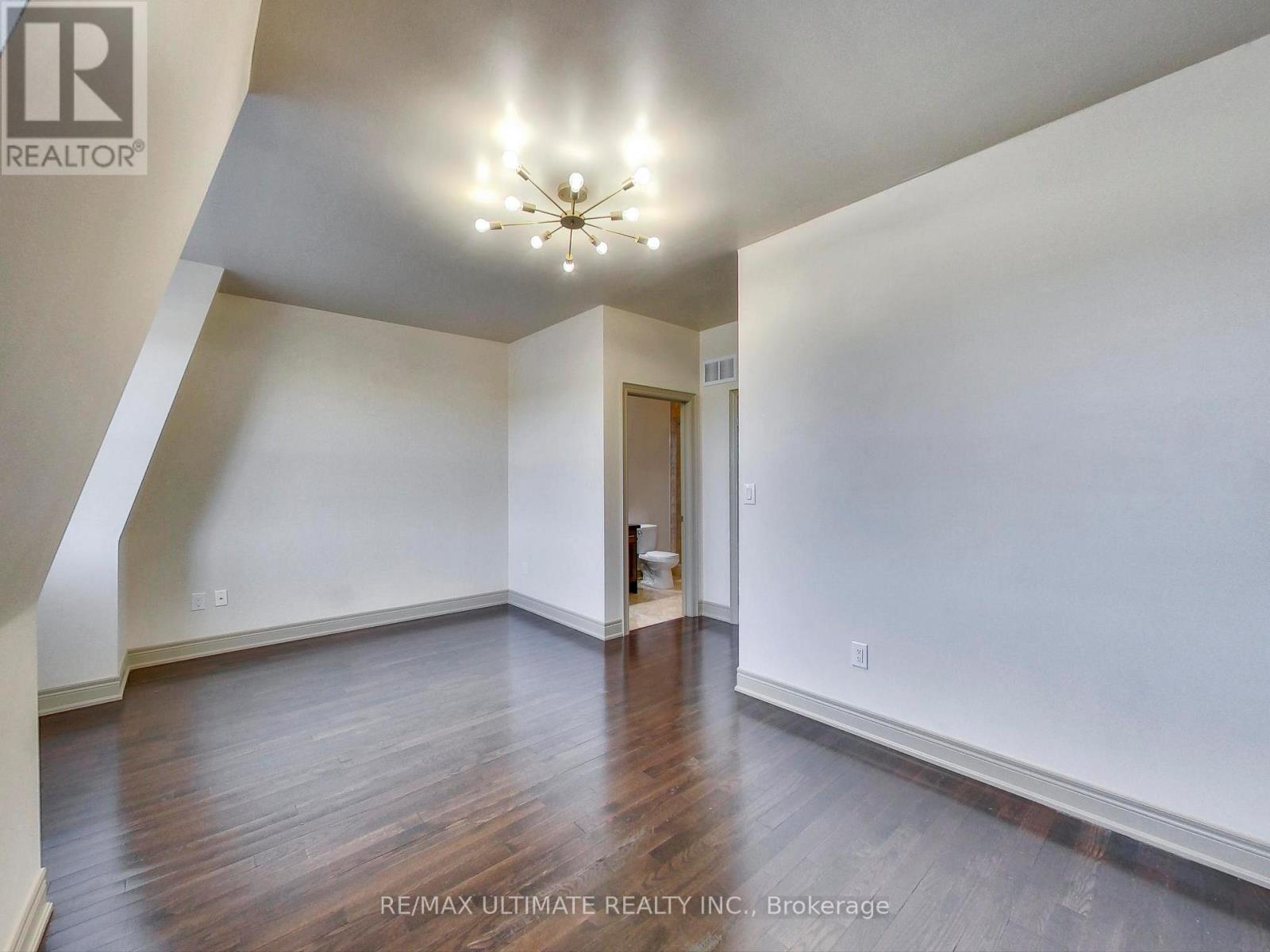 Upper - 62 Monclova Road, Toronto, Ontario  M3M 0A6 - Photo 23 - W13076474