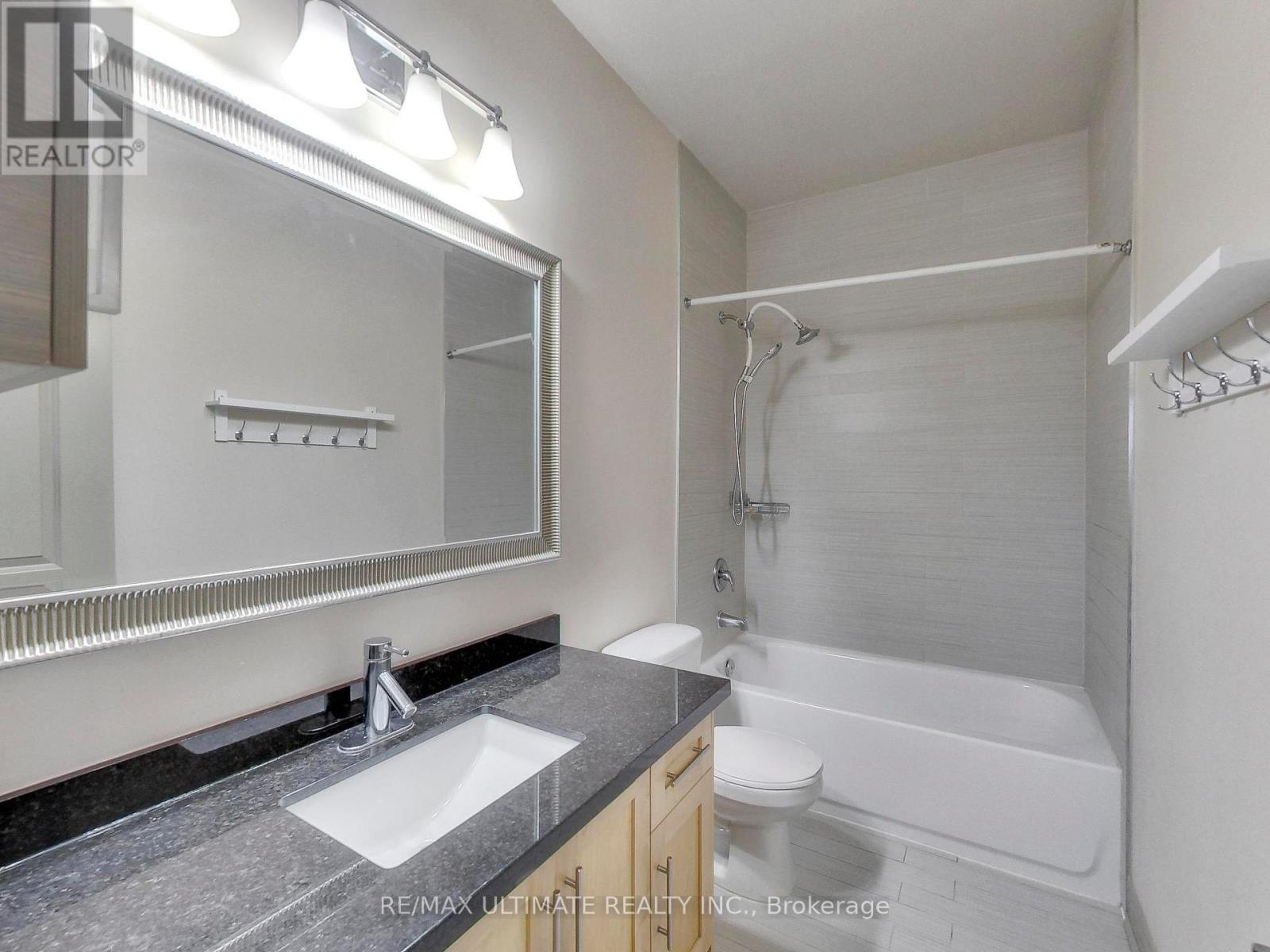 Upper - 62 Monclova Road, Toronto, Ontario  M3M 0A6 - Photo 28 - W13076474