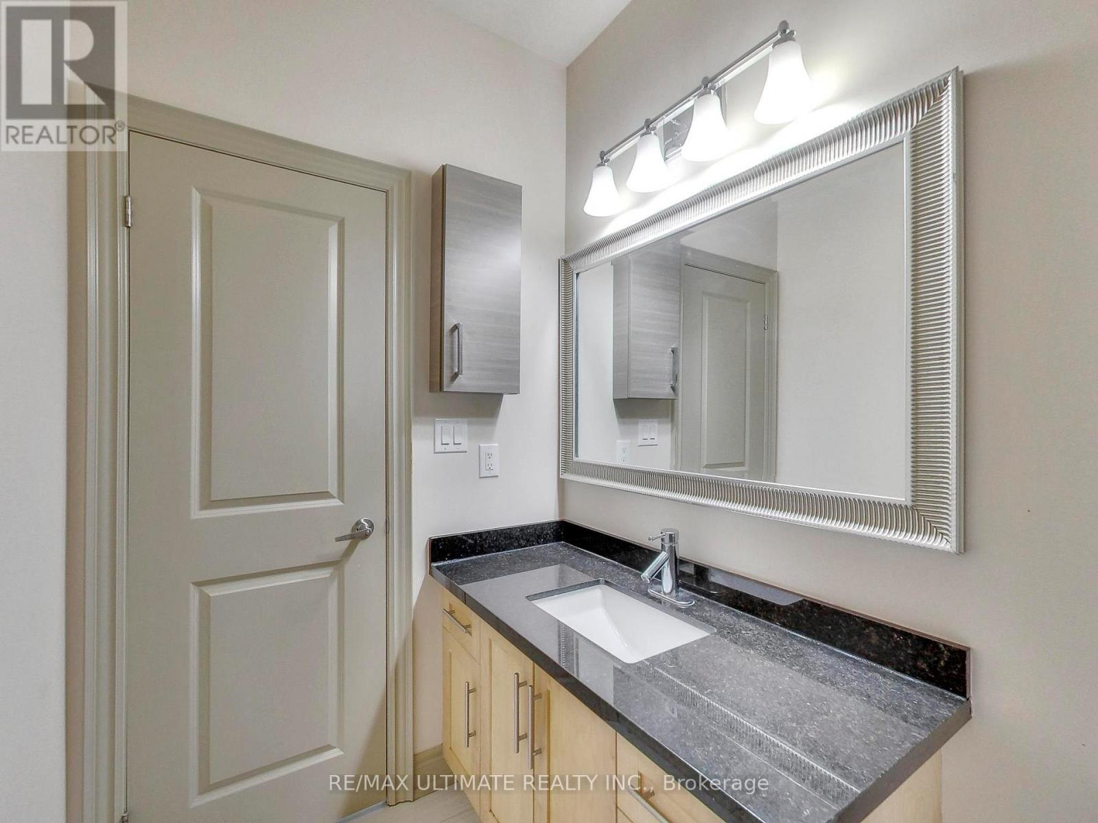 Upper - 62 Monclova Road, Toronto, Ontario  M3M 0A6 - Photo 29 - W13076474