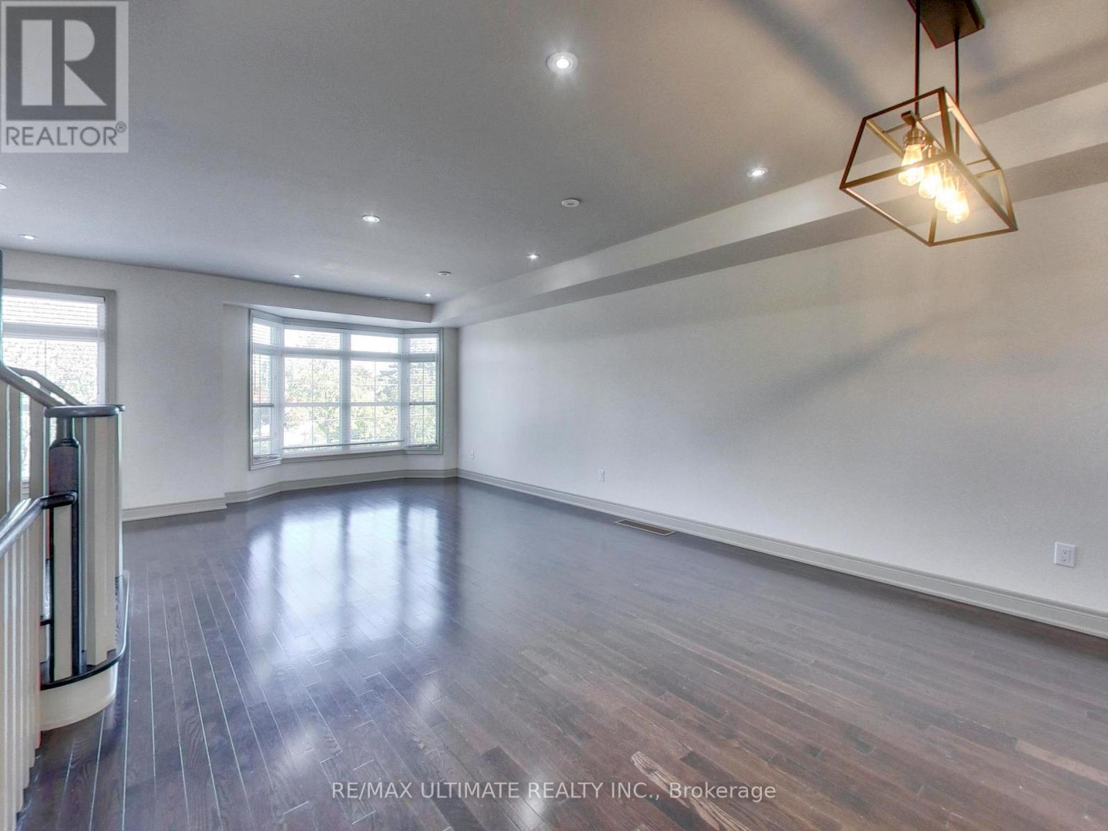 Upper - 62 Monclova Road, Toronto, Ontario  M3M 0A6 - Photo 5 - W13076474