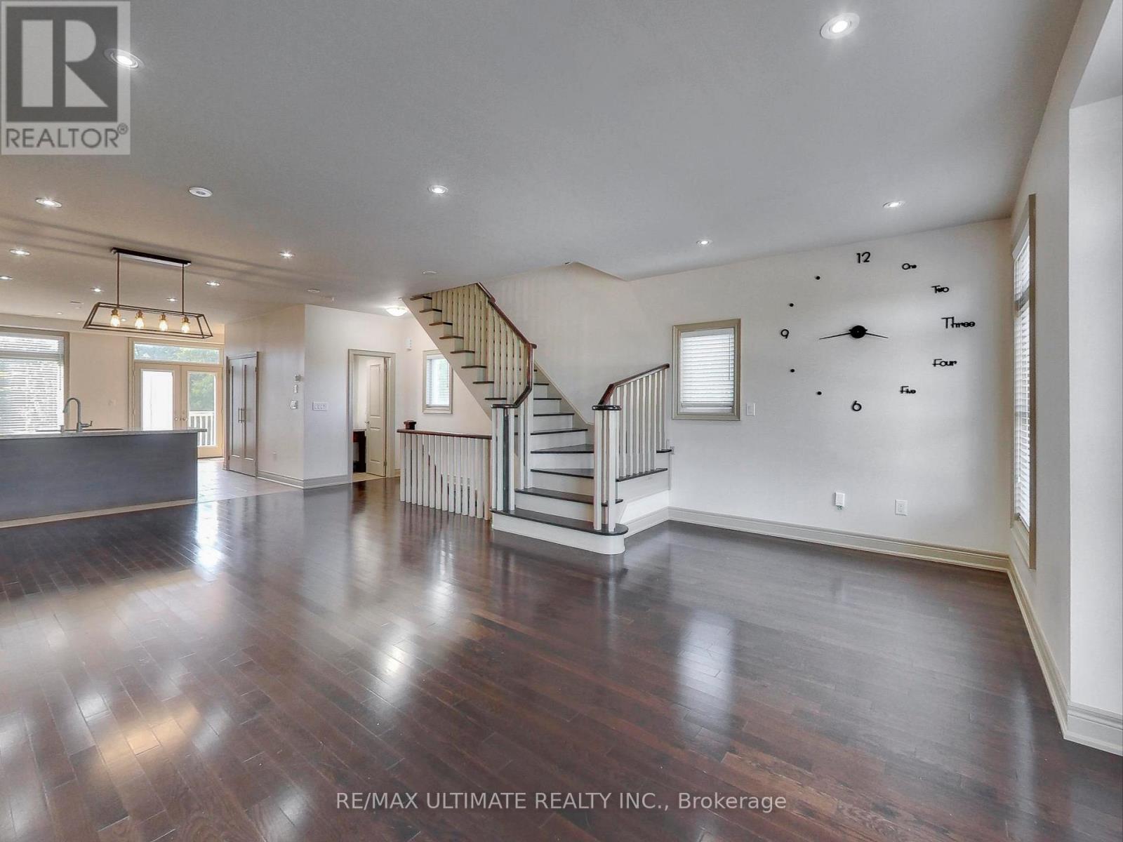 Upper - 62 Monclova Road, Toronto, Ontario  M3M 0A6 - Photo 7 - W13076474