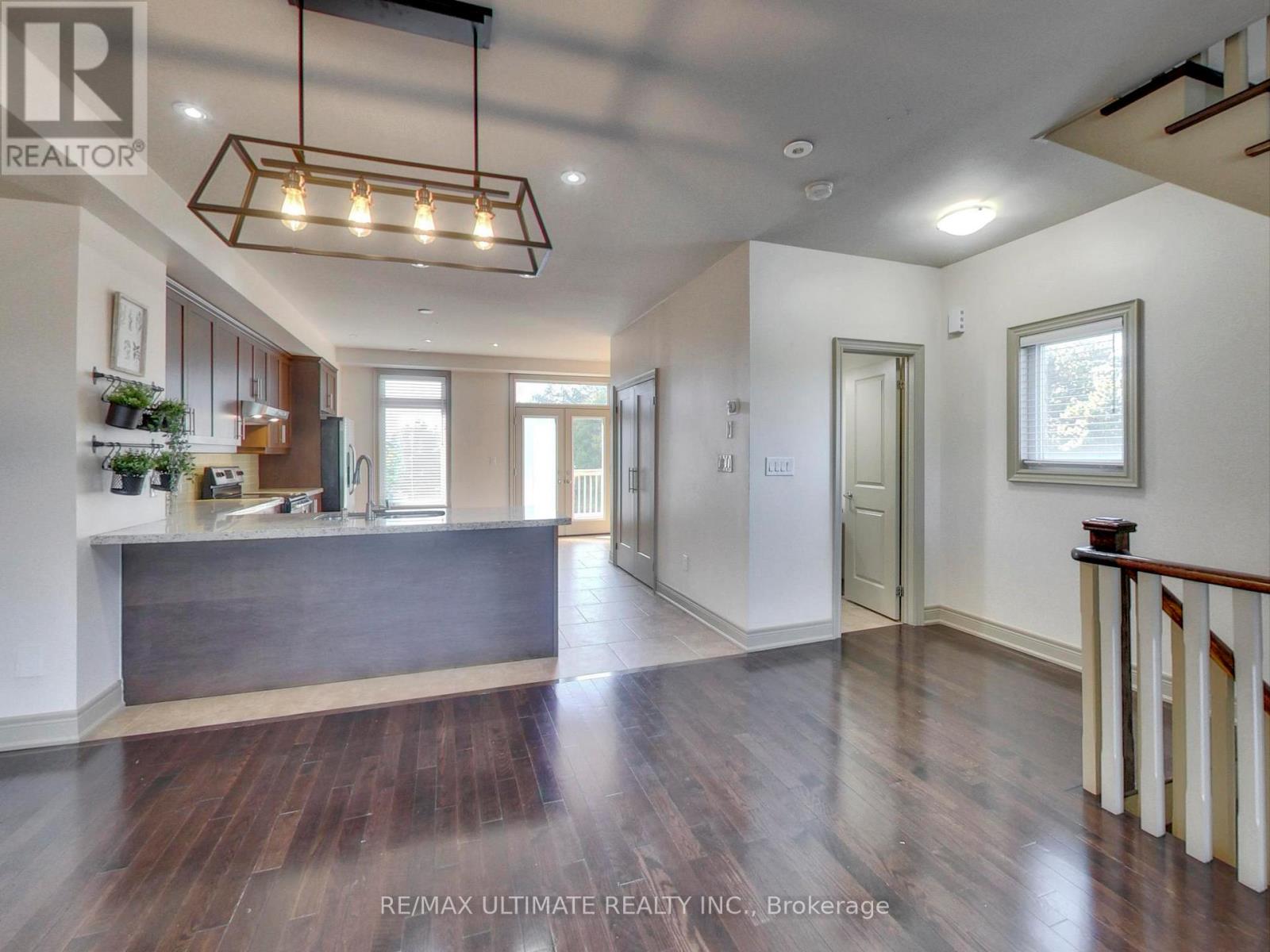 Upper - 62 Monclova Road, Toronto, Ontario  M3M 0A6 - Photo 9 - W13076474