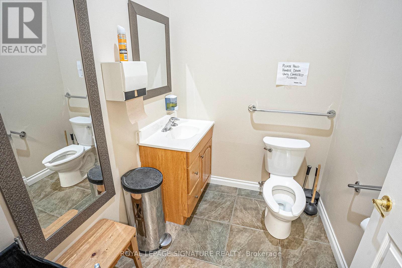 Unit 8 - 30 Eglinton Avenue W, Mississauga, Ontario  L5R 3E7 - Photo 33 - W13076478