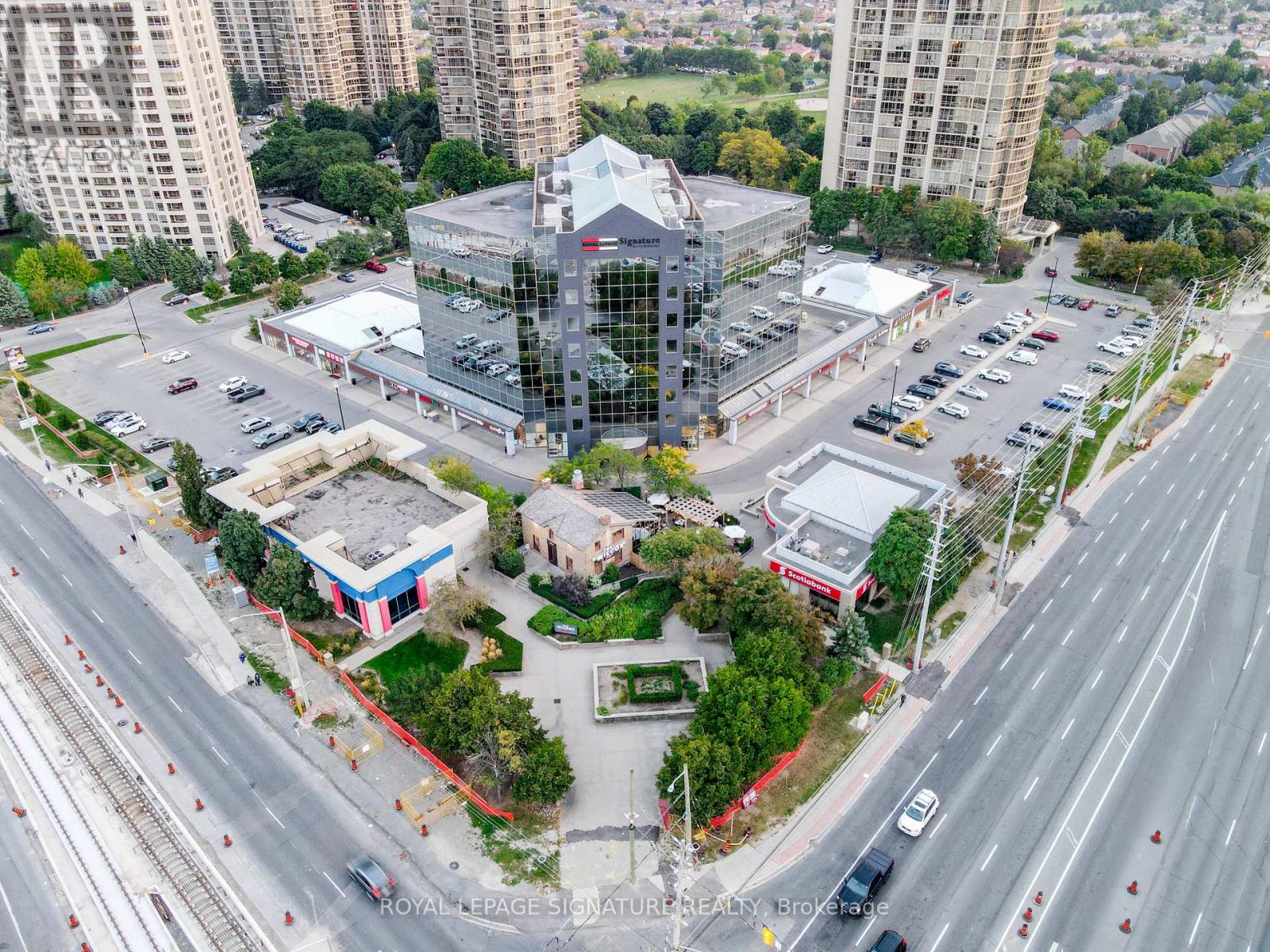 Unit 8 - 30 Eglinton Avenue W, Mississauga, Ontario  L5R 3E7 - Photo 4 - W13076478