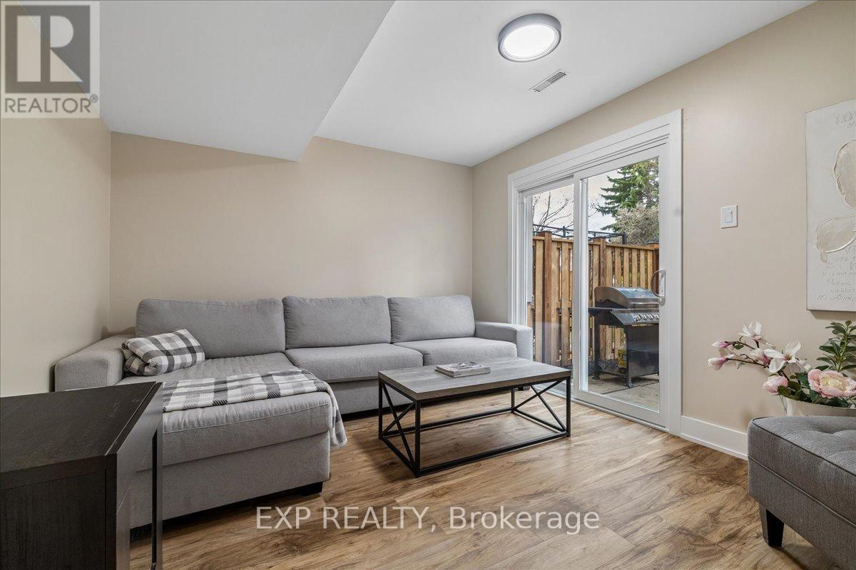 2 - 5878 Montevideo Road, Mississauga, Ontario  L5N 2V5 - Photo 7 - W13076484