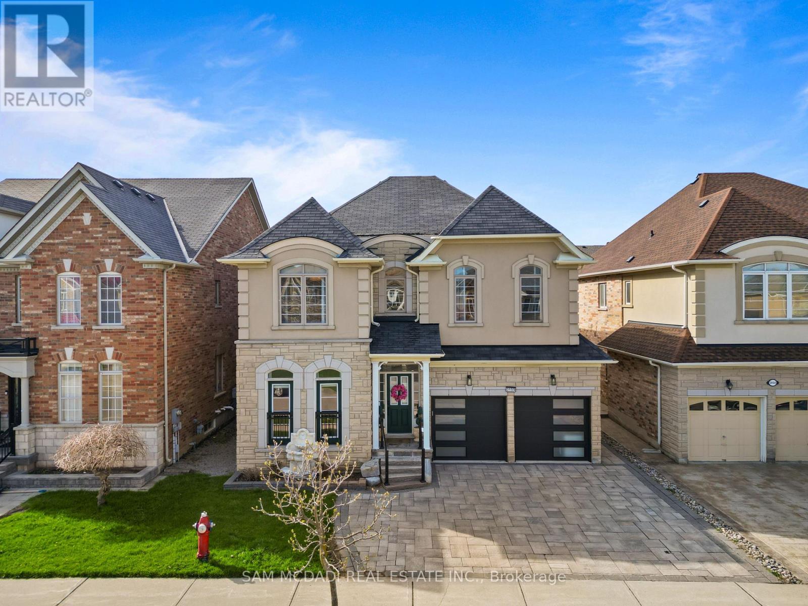 3155 Seabright Drive, Mississauga, Ontario  L5M 0B4 - Photo 2 - W13076544