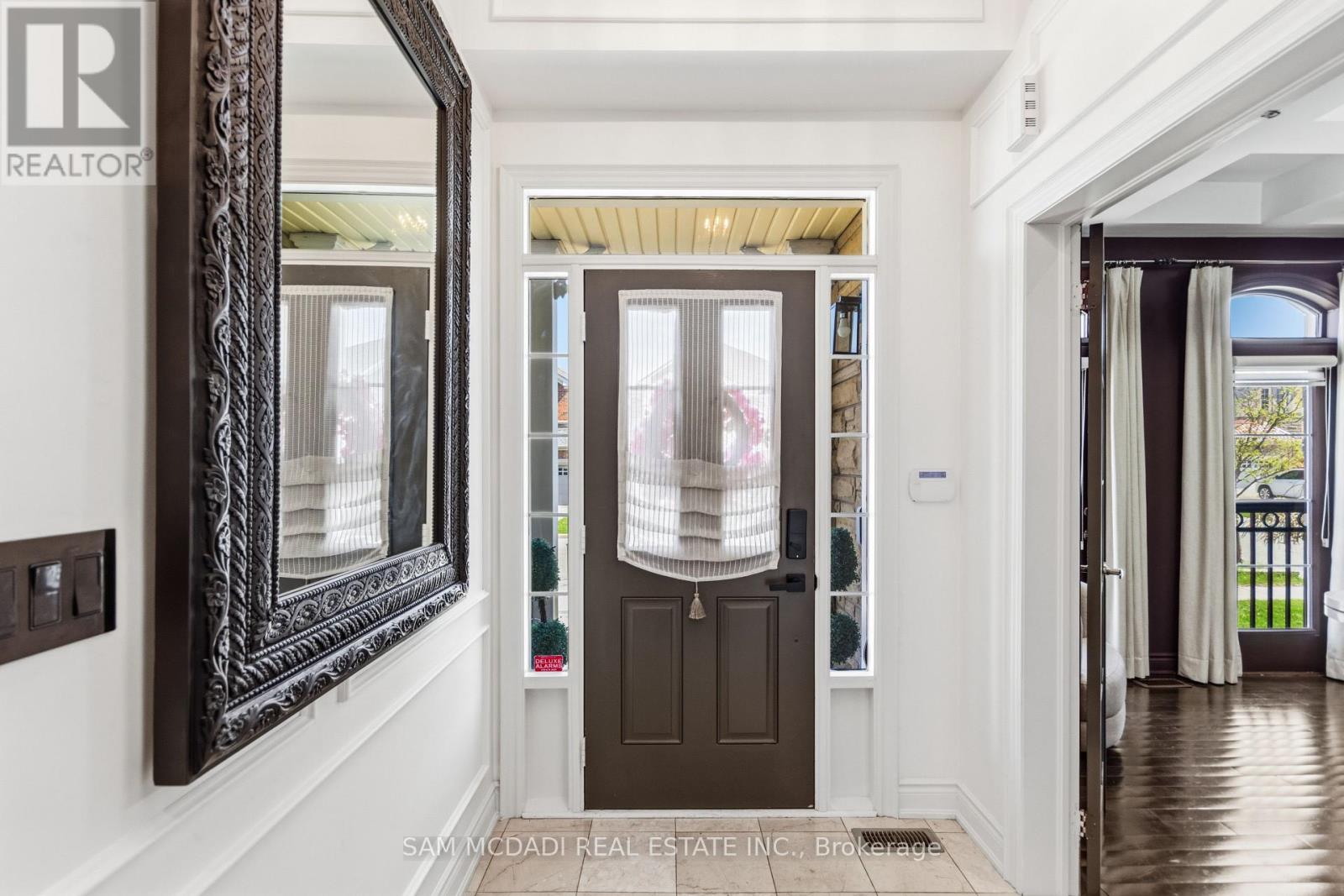 3155 Seabright Drive, Mississauga, Ontario  L5M 0B4 - Photo 4 - W13076544