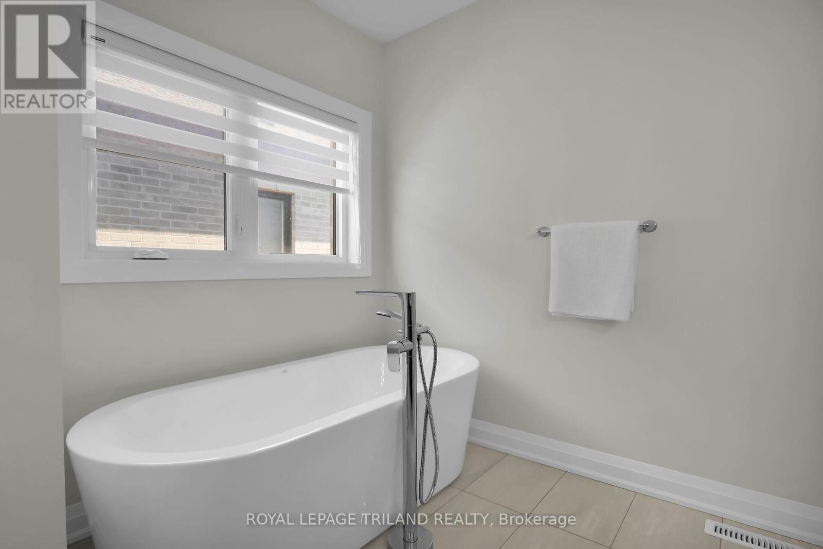 6 - 383 Daventry Way, Middlesex Centre, Ontario  N0L 1R0 - Photo 22 - X13076714