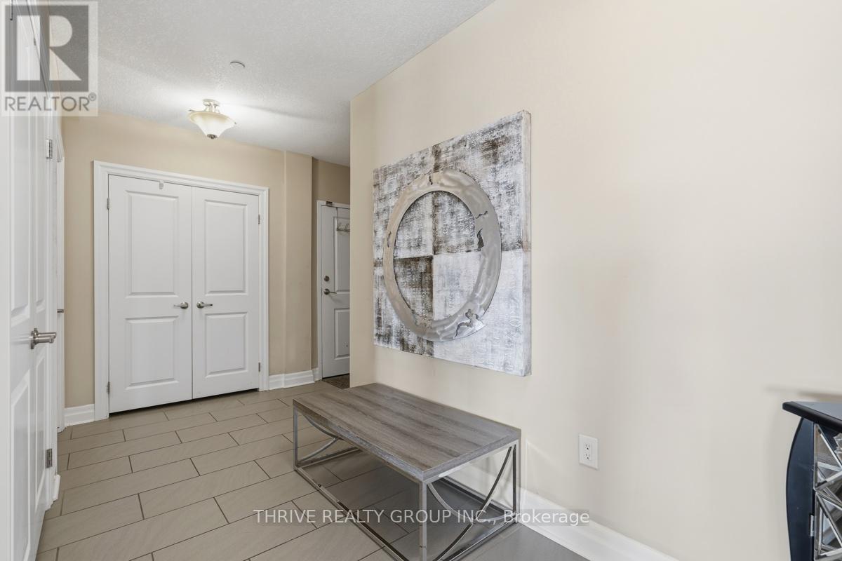 404 - 240 Villagewalk Boulevard, London North, Ontario  N6G 0P6 - Photo 2 - X13076724