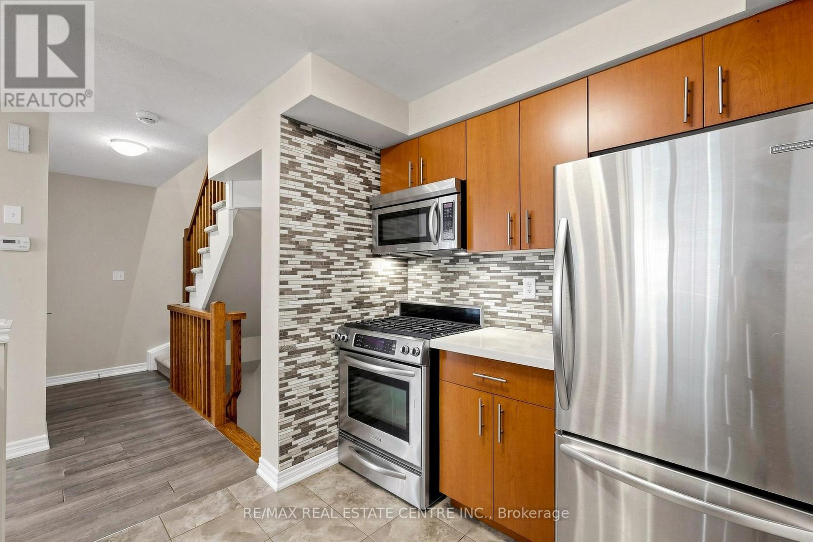 17 - 362 Plains Road E, Burlington, Ontario  L7T 0A4 - Photo 13 - W12880470