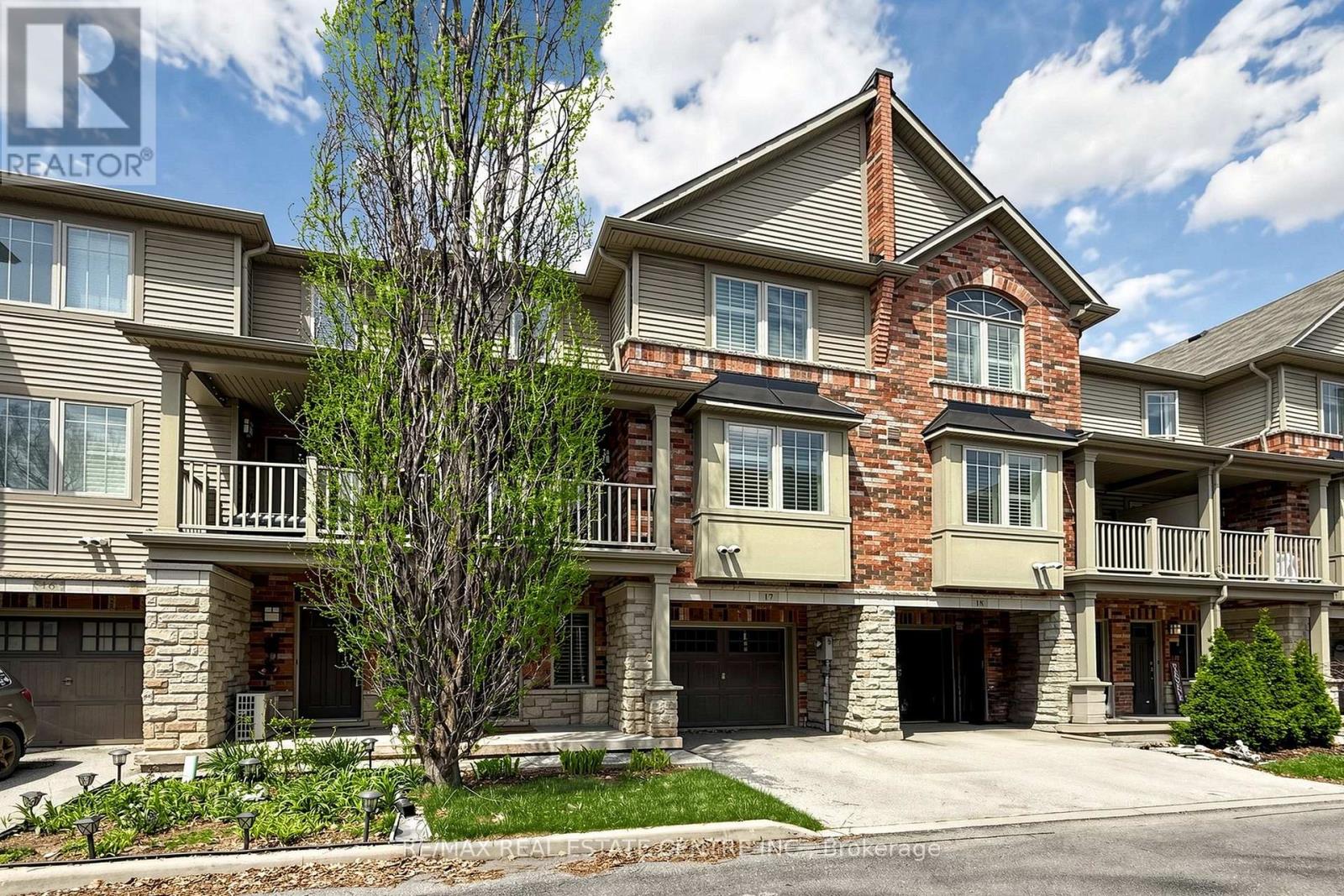 17 - 362 Plains Road E, Burlington, Ontario  L7T 0A4 - Photo 2 - W12880470
